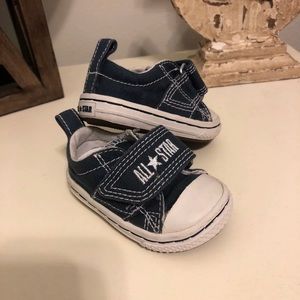 Converse Size 2